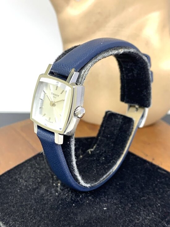 Disney Christmas 2025 Lil Rin Rin Plush Badge Red New
